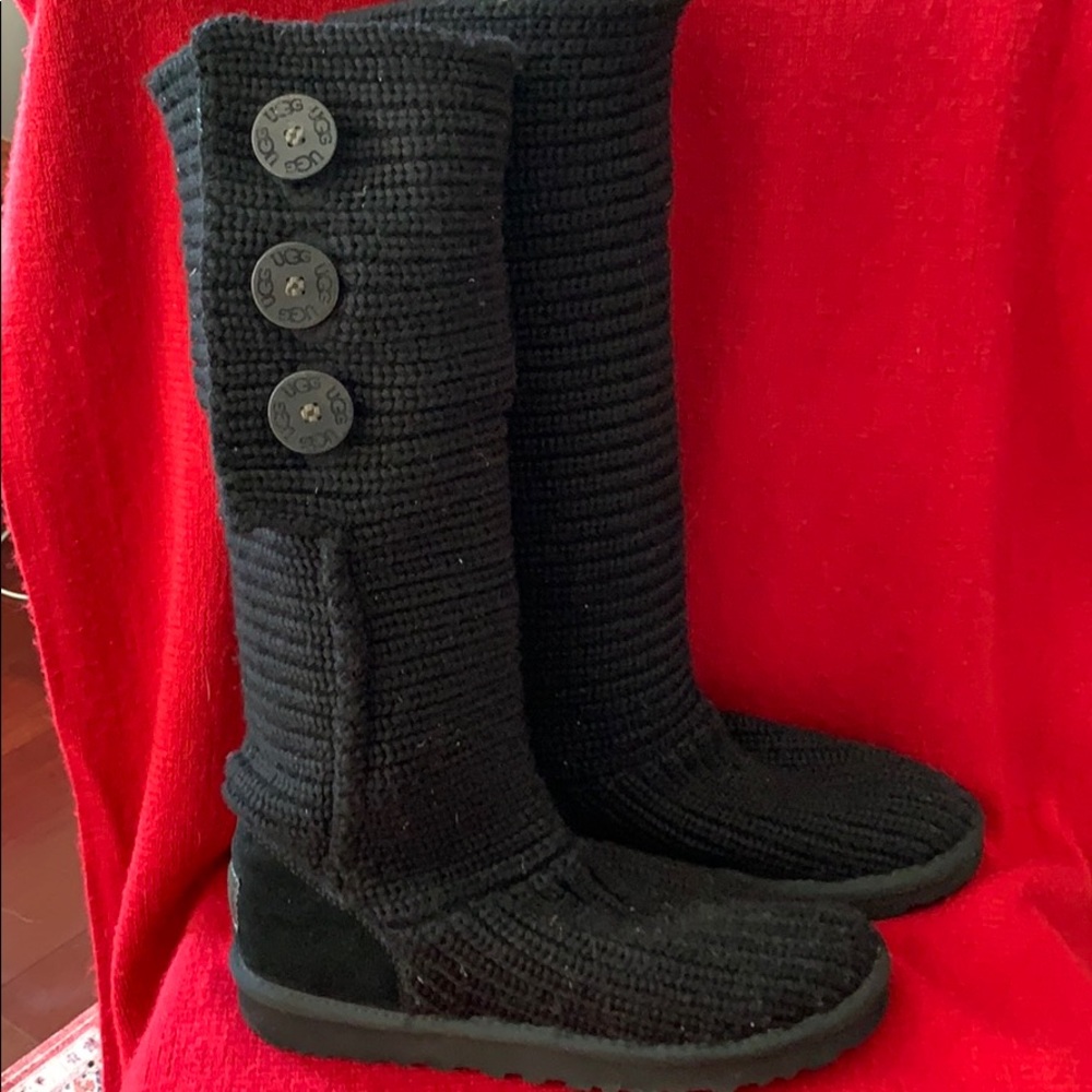 UGG Classic Cardy Black size 7